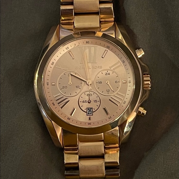 Michael Kors rose gold watch - Picture 4 of 4